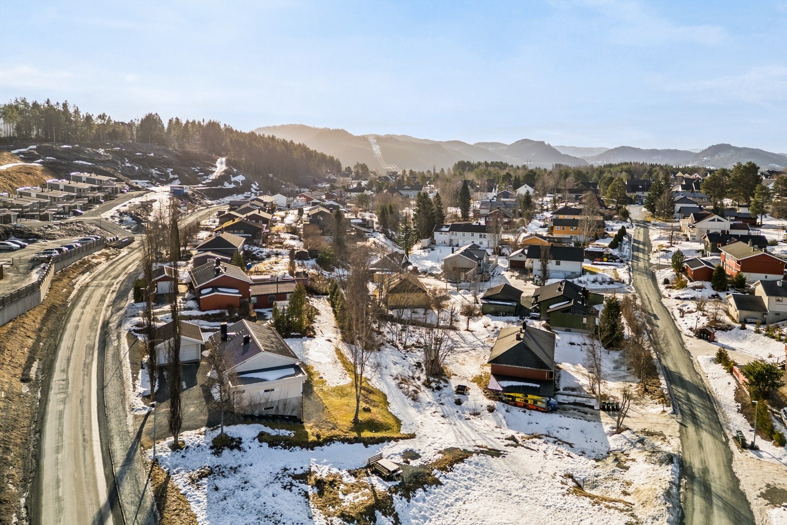 Kort vei til nærmeste bussholdeplass, som enkelt tar deg til Trondheim sentrum og Tiller. Velkommen til en hyggelig visning! Galleribilde