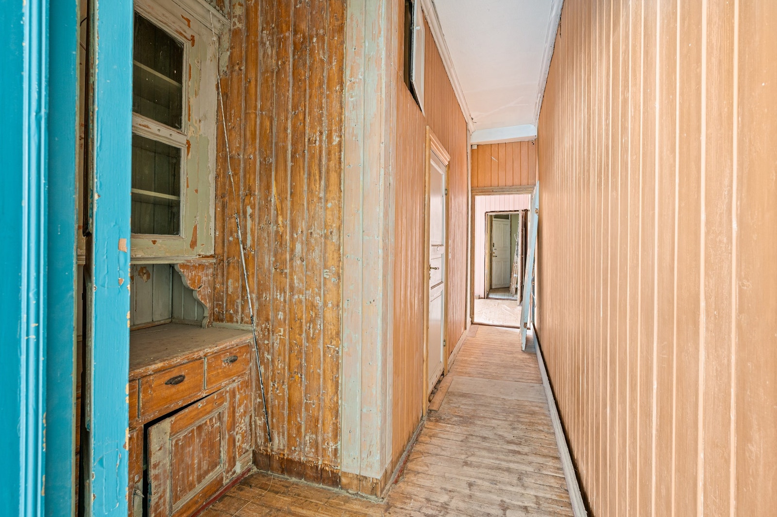 Leiligheten har en gjennomgående planløsning som gir en god flyt. Galleribilde