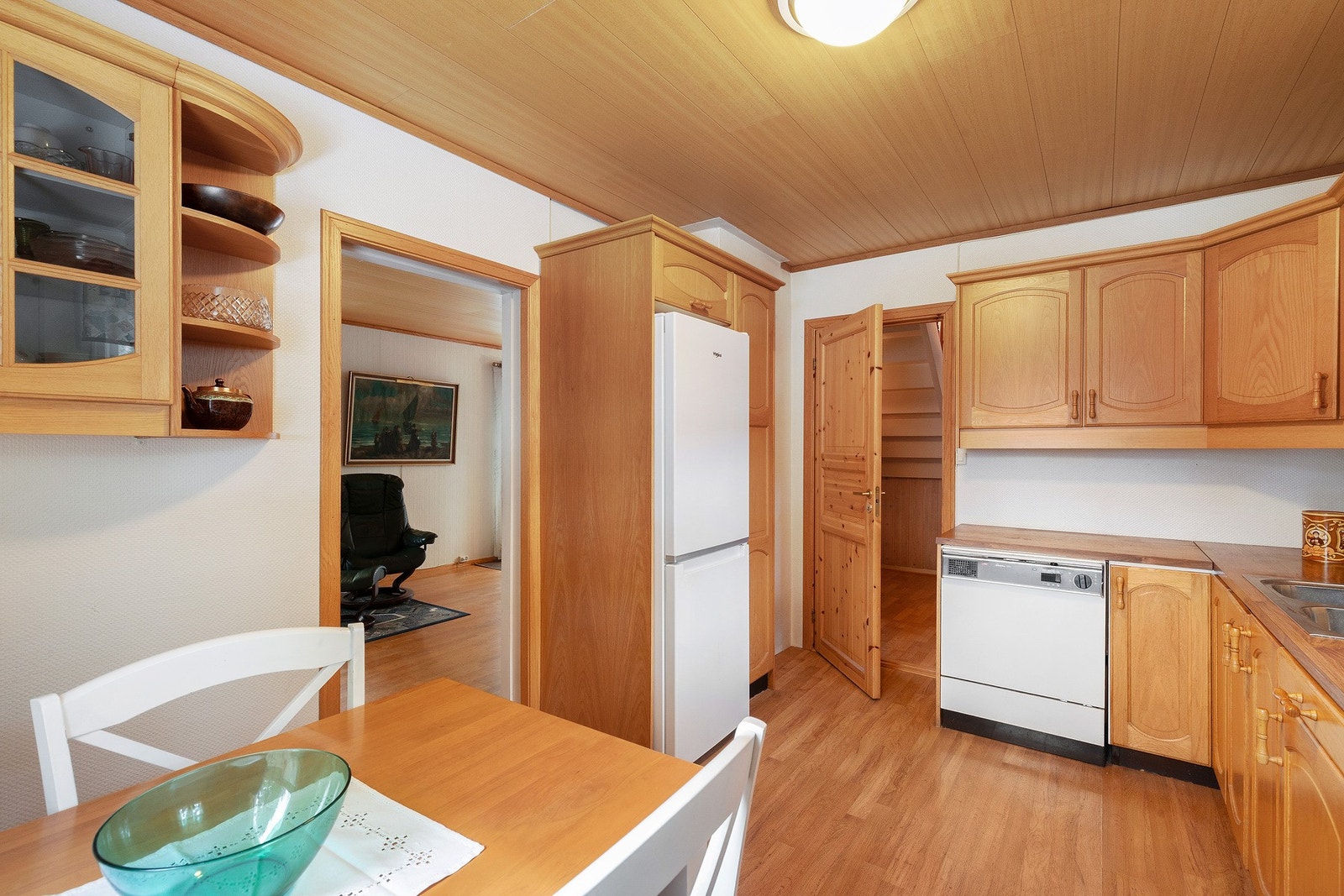 Hvitevarer medfølger i handelen. Galleribilde