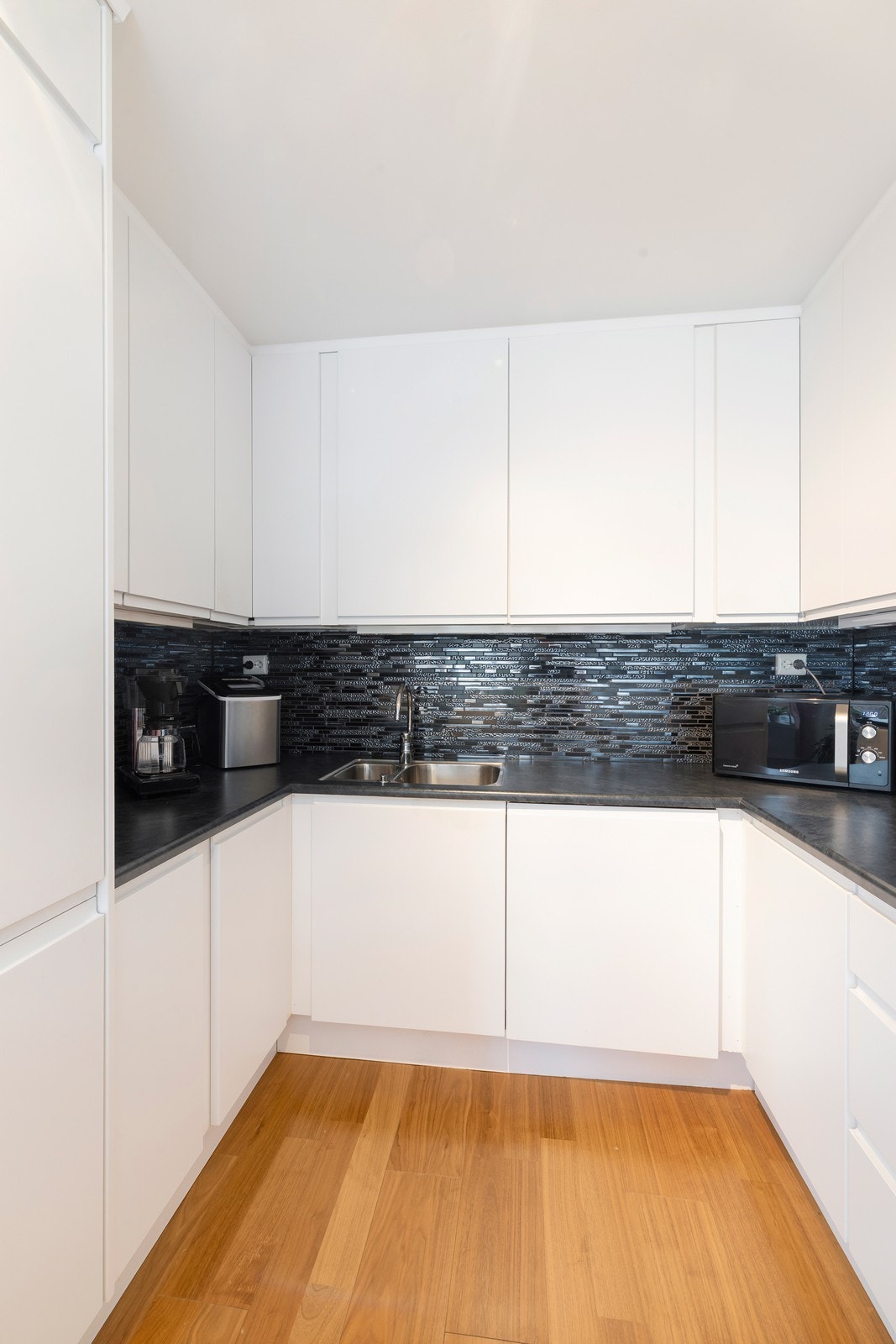 Lyst og trivelig kjøkken. Galleribilde