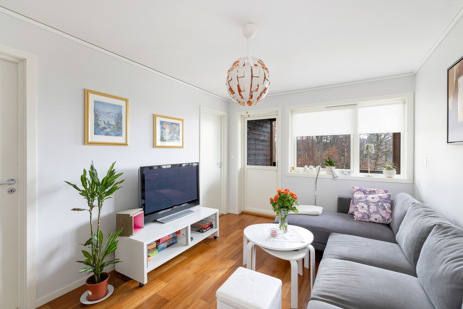 Fra loftstuen er det utgang til balkong. Galleribilde