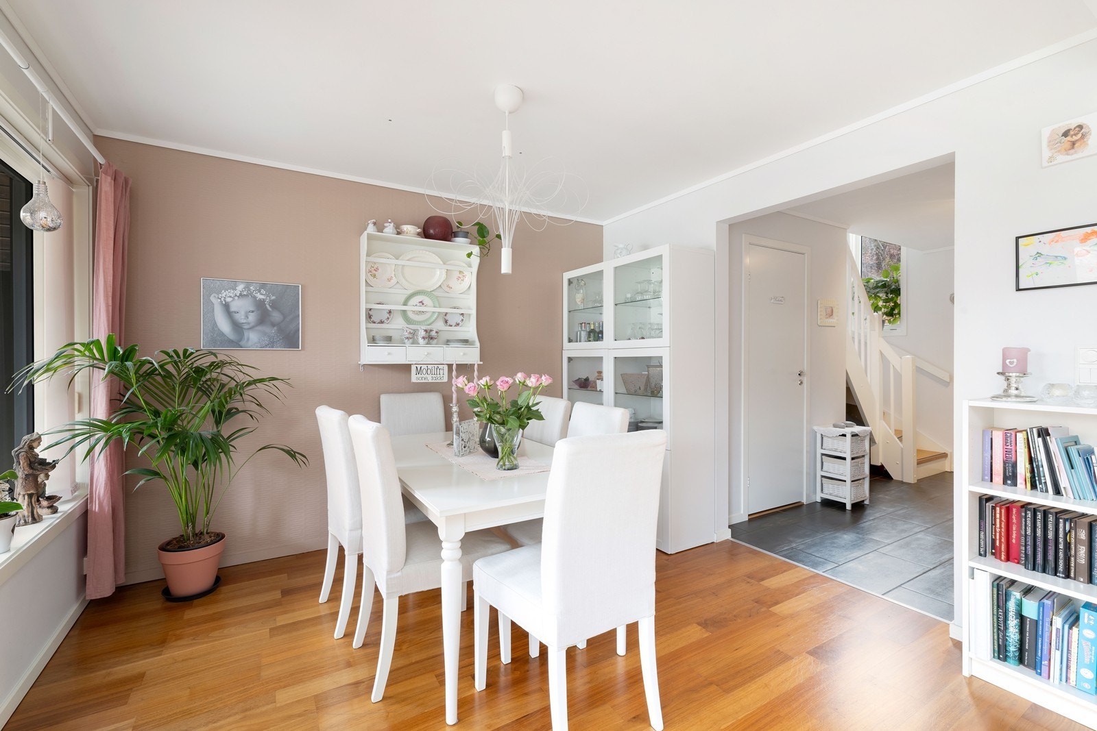 Spisestue. Galleribilde