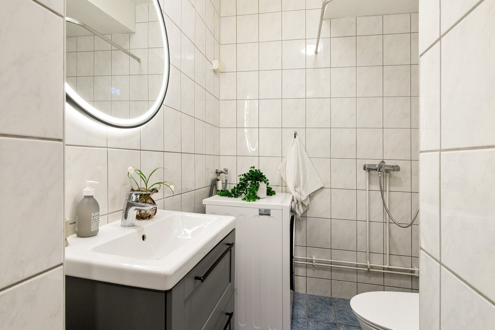 Flislagt bad fra 2002, rehabilitert i regi av borettslaget. Galleribilde