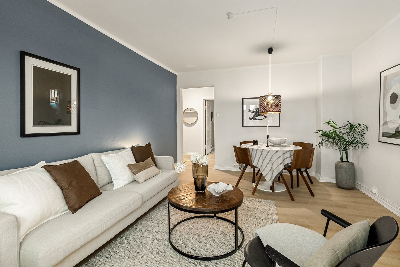 Tidløse fargetoner og enstavs laminat på gulv fra 2025. Galleribilde