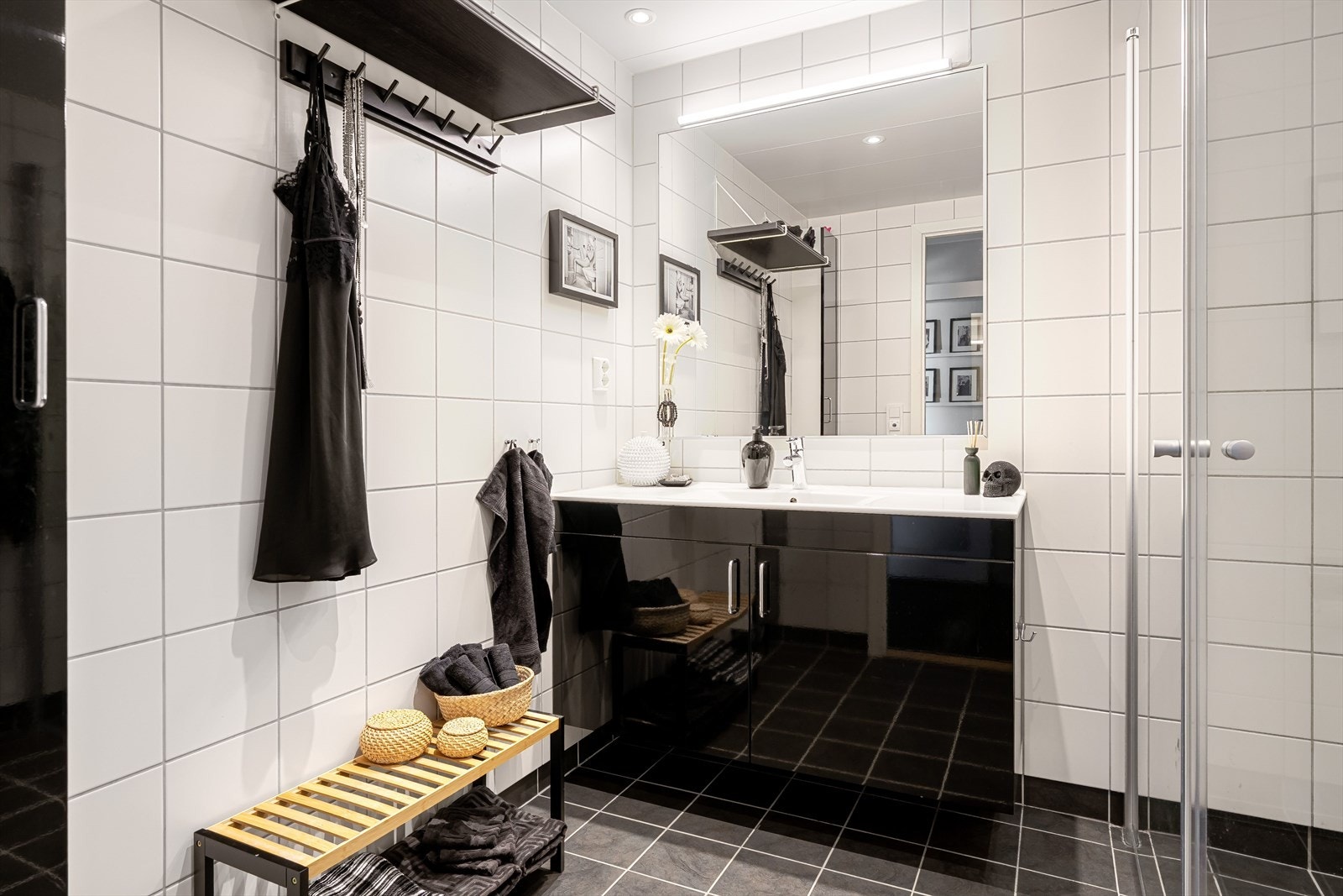 Flott bad med tidløse fliser. TG1 fra takstmann. Galleribilde