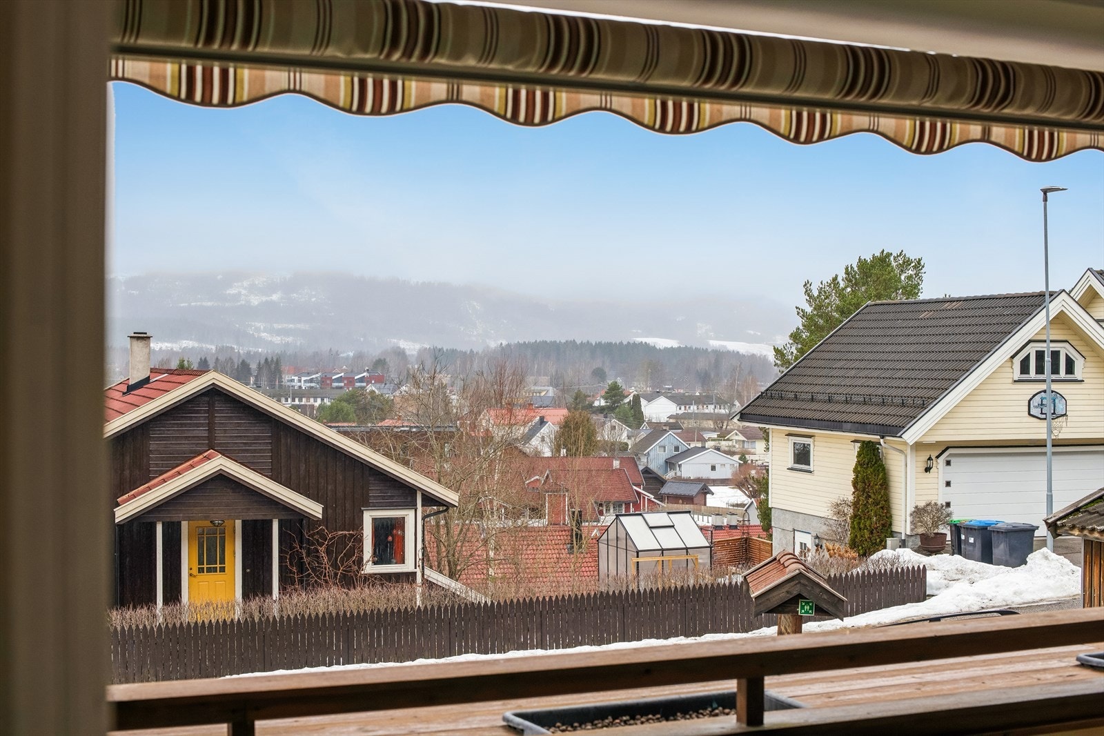 Med umiddelbar nærhet til skog og mark og flotte turmuligheter rett utenfor døren. Galleribilde