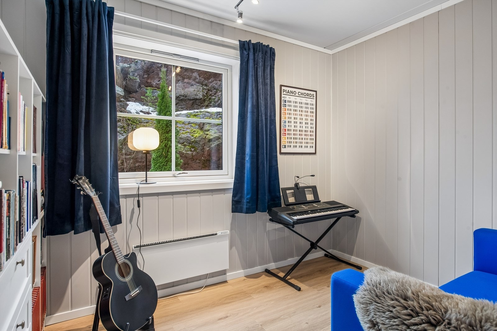 Det andre soverommet egner seg godt som barnerom, gjesterom eller kontor. Galleribilde