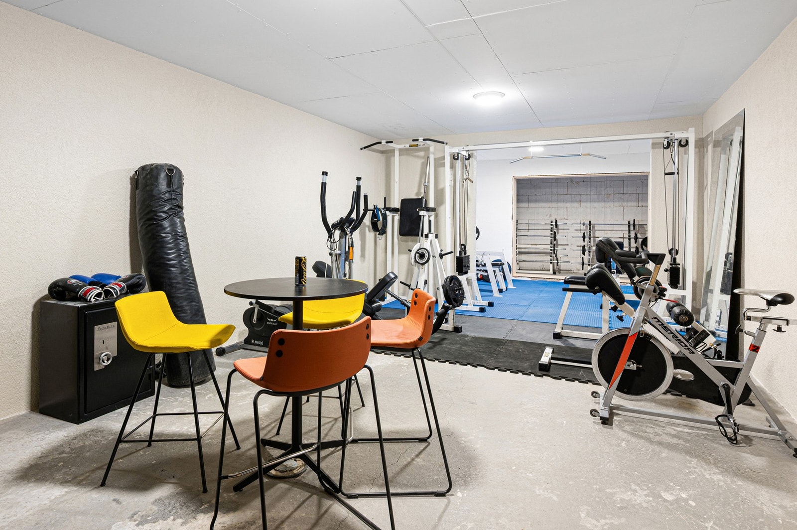 Innredet et stort treningsrom på 62,4 kvadratmeter. Galleribilde