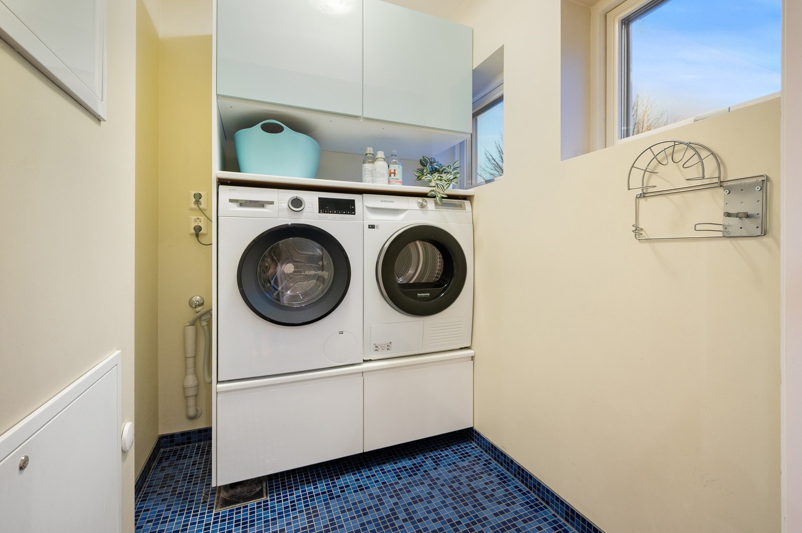 I tillegg til 3 bad er det et eget separat vaskerom. Galleribilde