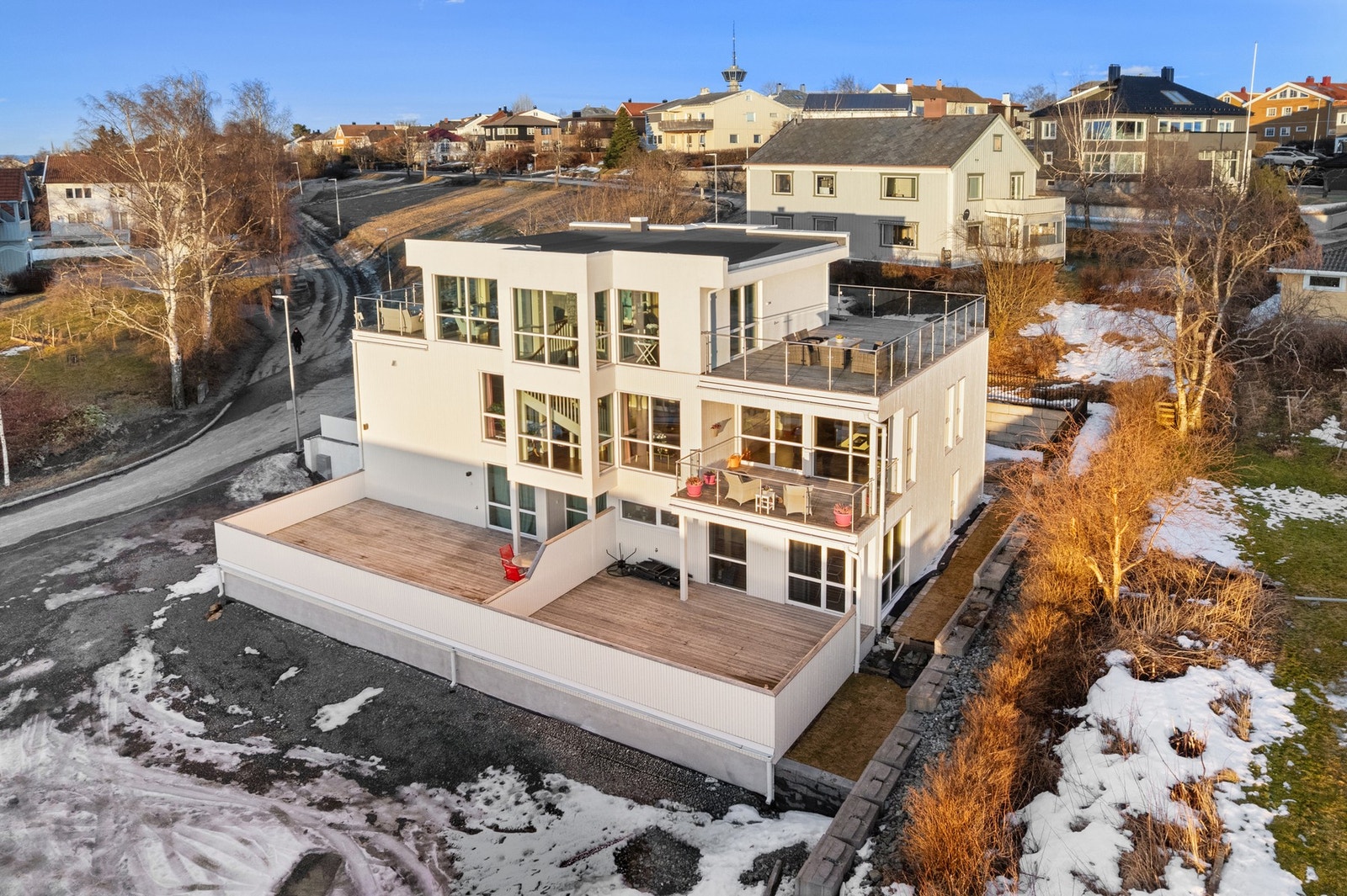 Et anerkjent og etterspurt område, som er høyt verdsatt for sin sentrale beliggenhet, i rolige og etablerte omgivelser. Galleribilde