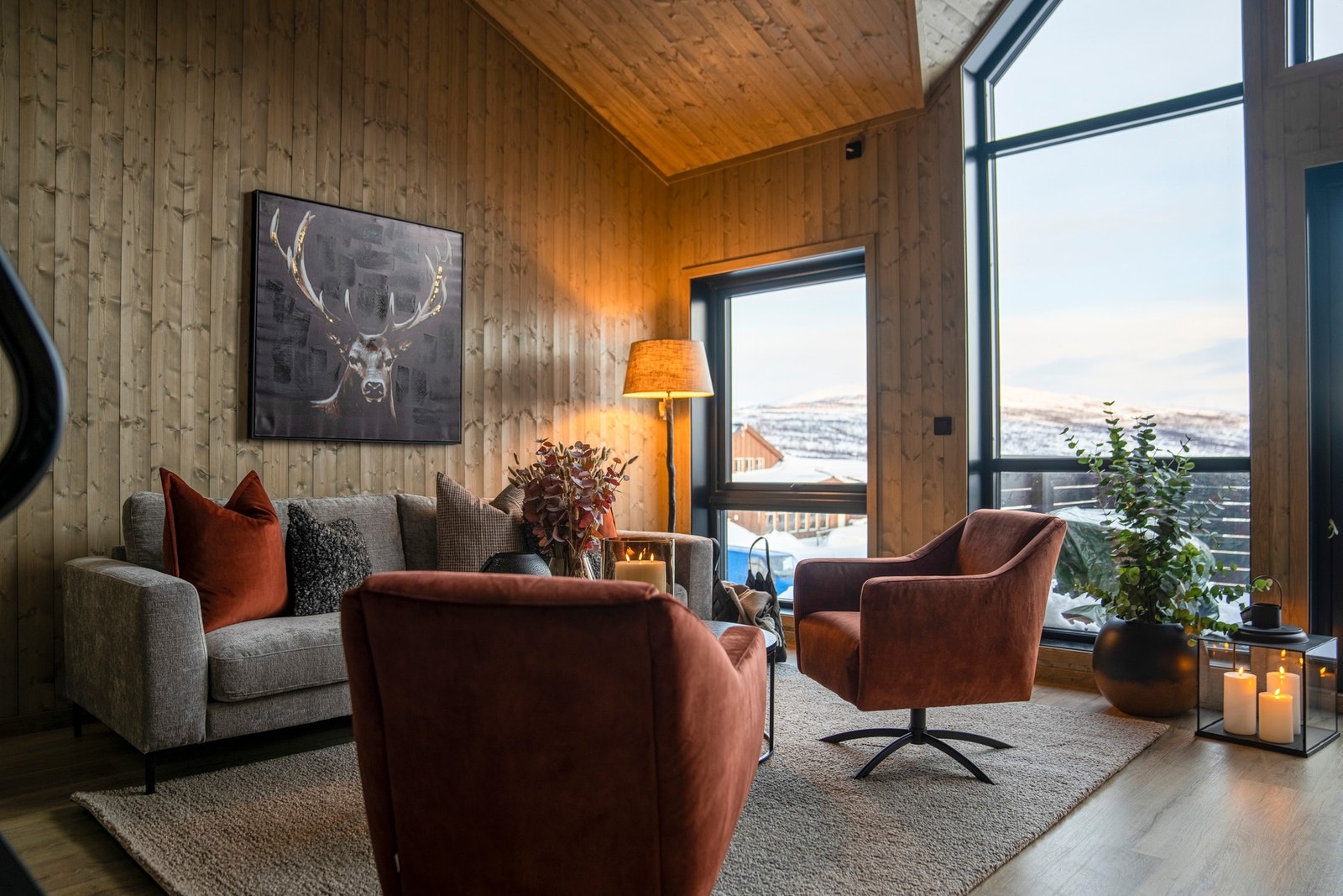 Her får du en moderne og innbydende fritidsbolig oppført i 2022. Galleribilde