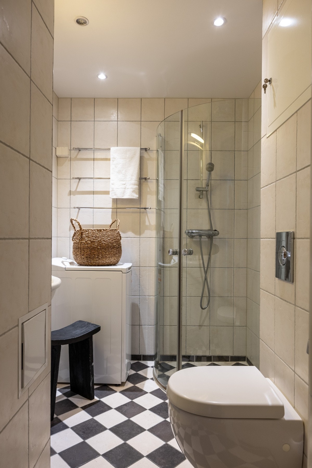 Badet har opplegg for vaskemaskin. Galleribilde