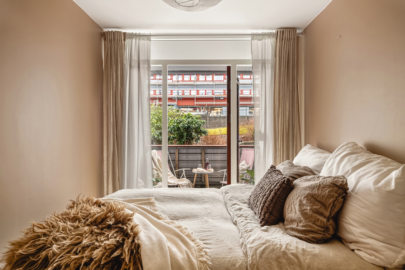 Soverommet måler 9,6 kvadramteter Galleribilde