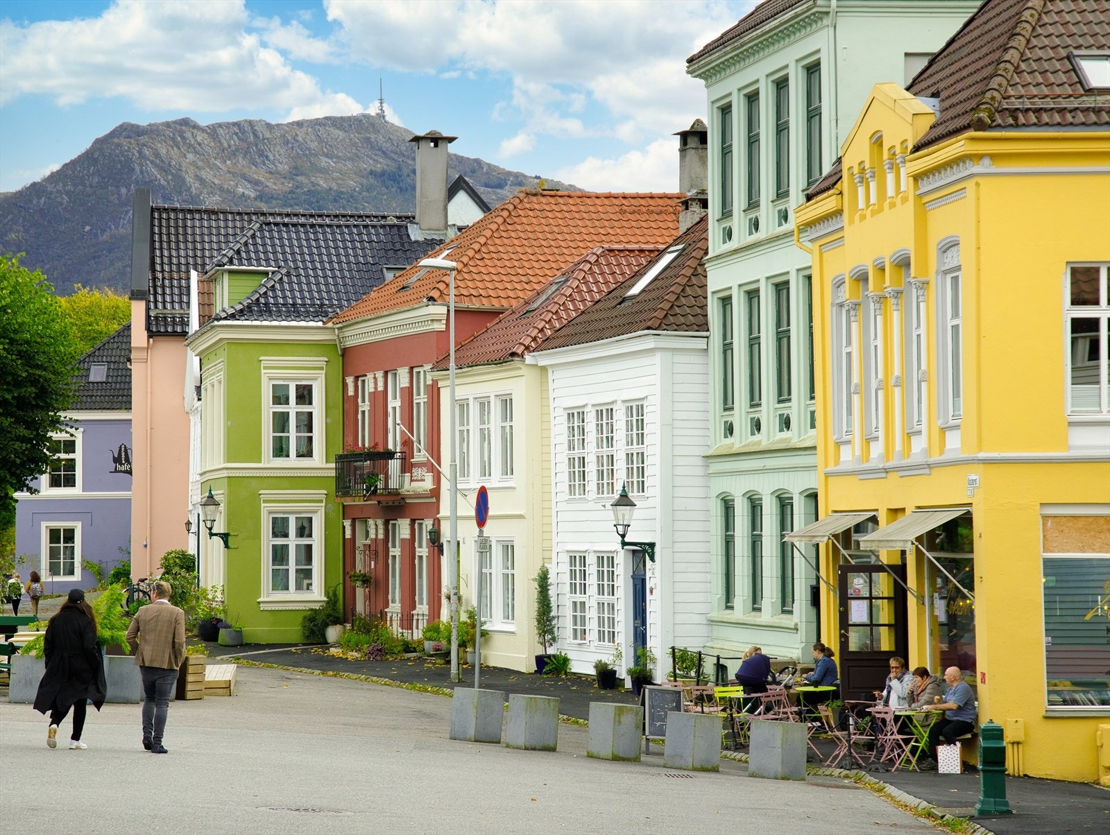 Her får man en sjelden kombinasjon av fredelige omgivelser og umiddelbar nærhet til Bergens pulserende sentrum. Galleribilde