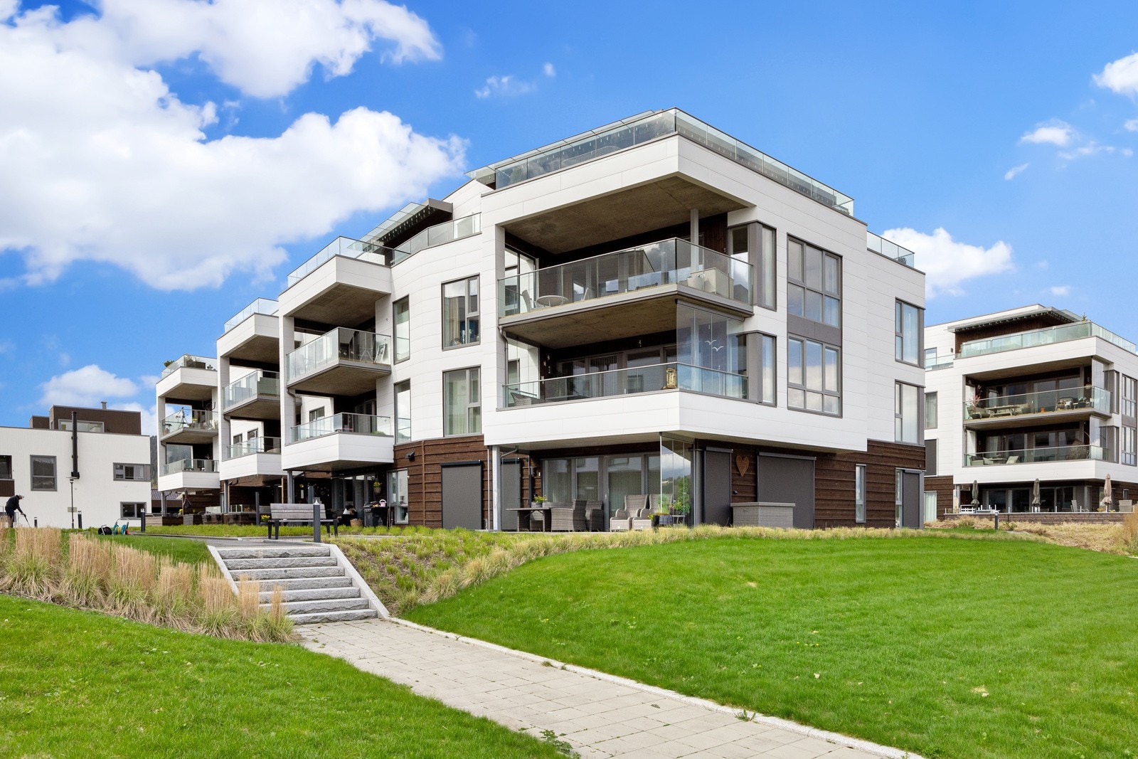 Svelvigen Brygge - et moderne og maritimt boligområde med unik beliggenhet helt i vannkanten i idylliske Svelvik Galleribilde