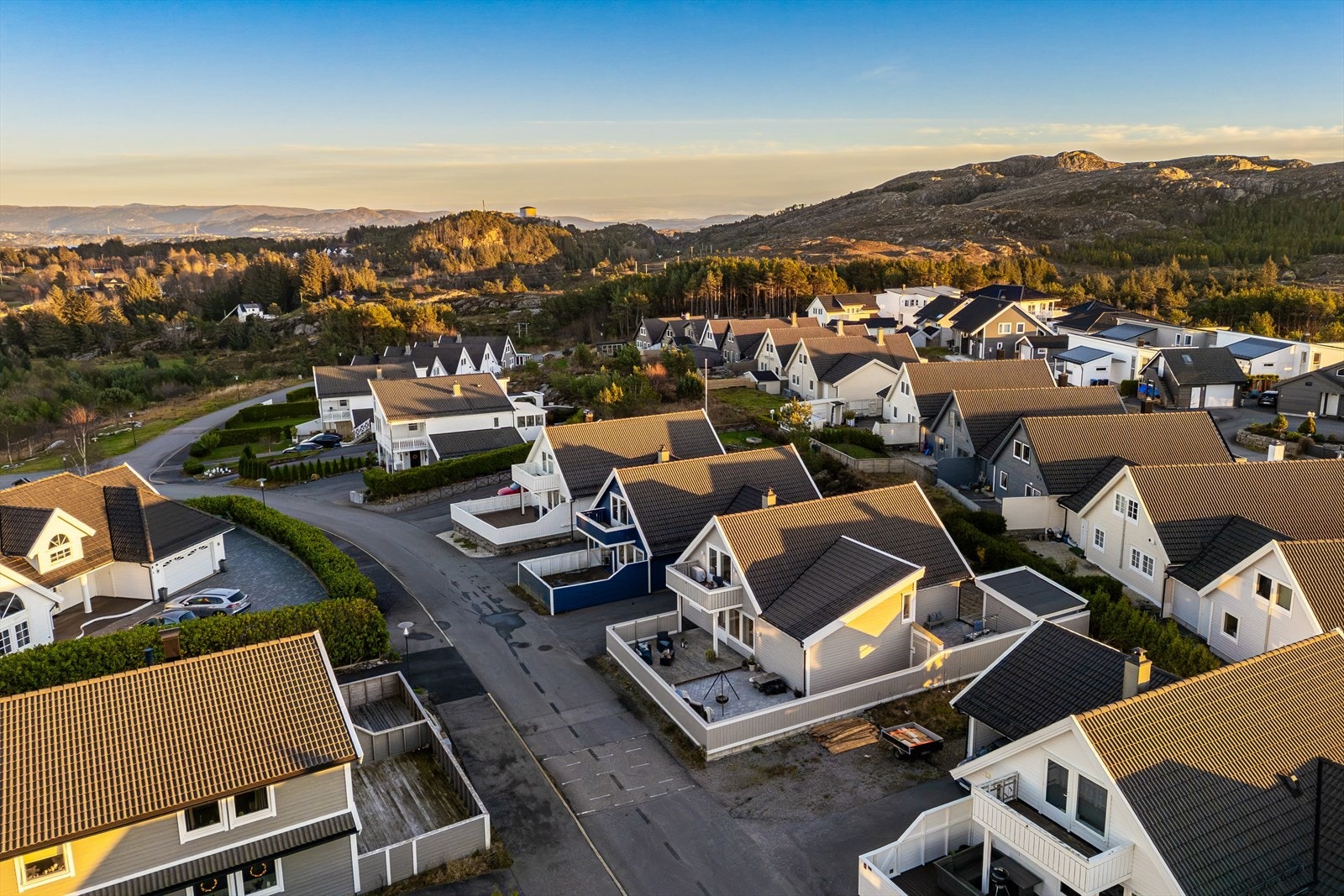 Området er spesielt godt egnet for barnefamilier, med trygge omgivelser og kort vei til det meste man trenger i hverdagen. Galleribilde