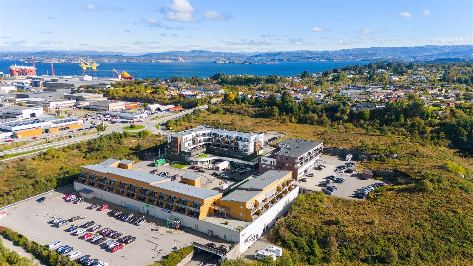 Kort vei til Ågotnes Torg. Galleribilde