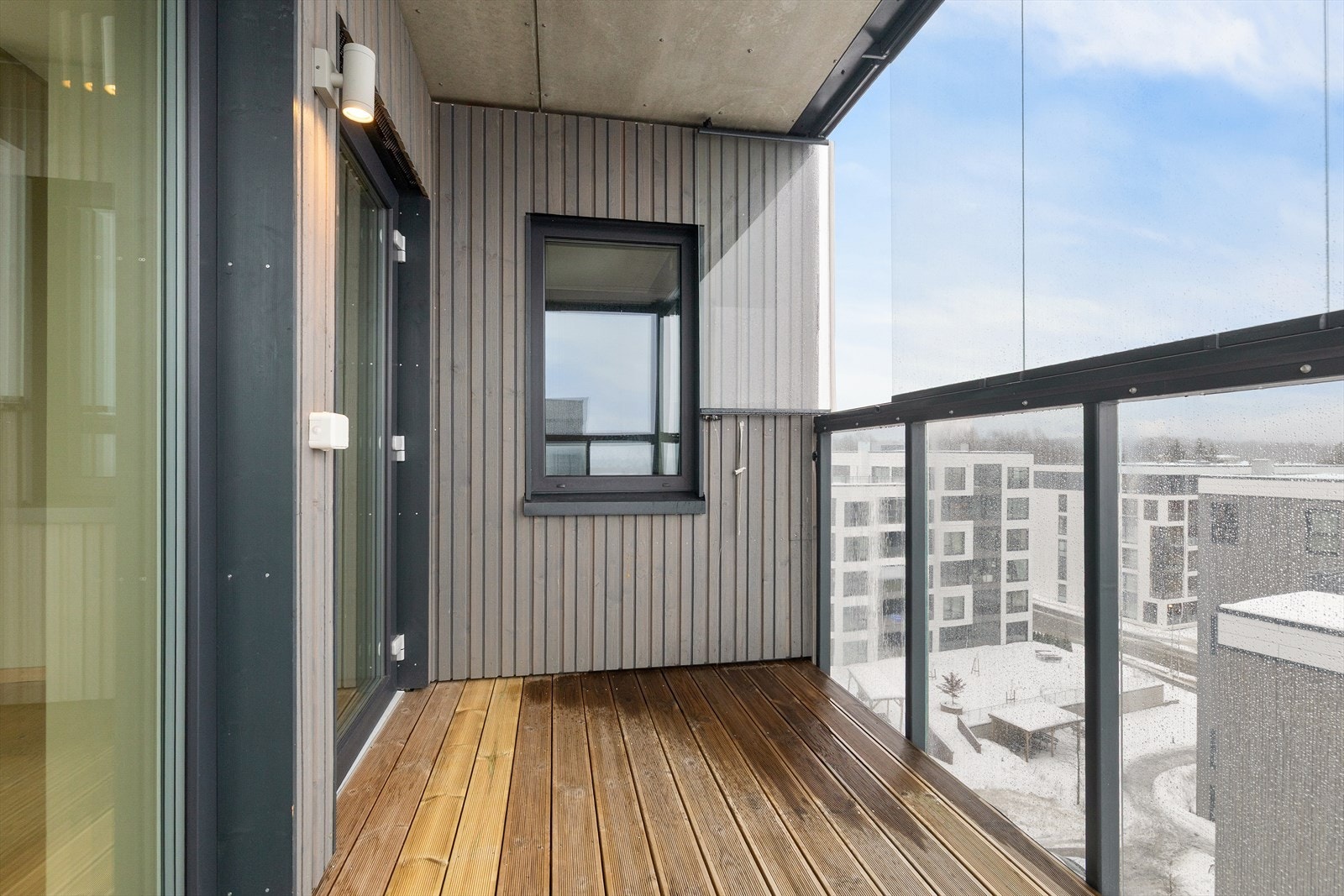 Innglasset balkong. Galleribilde