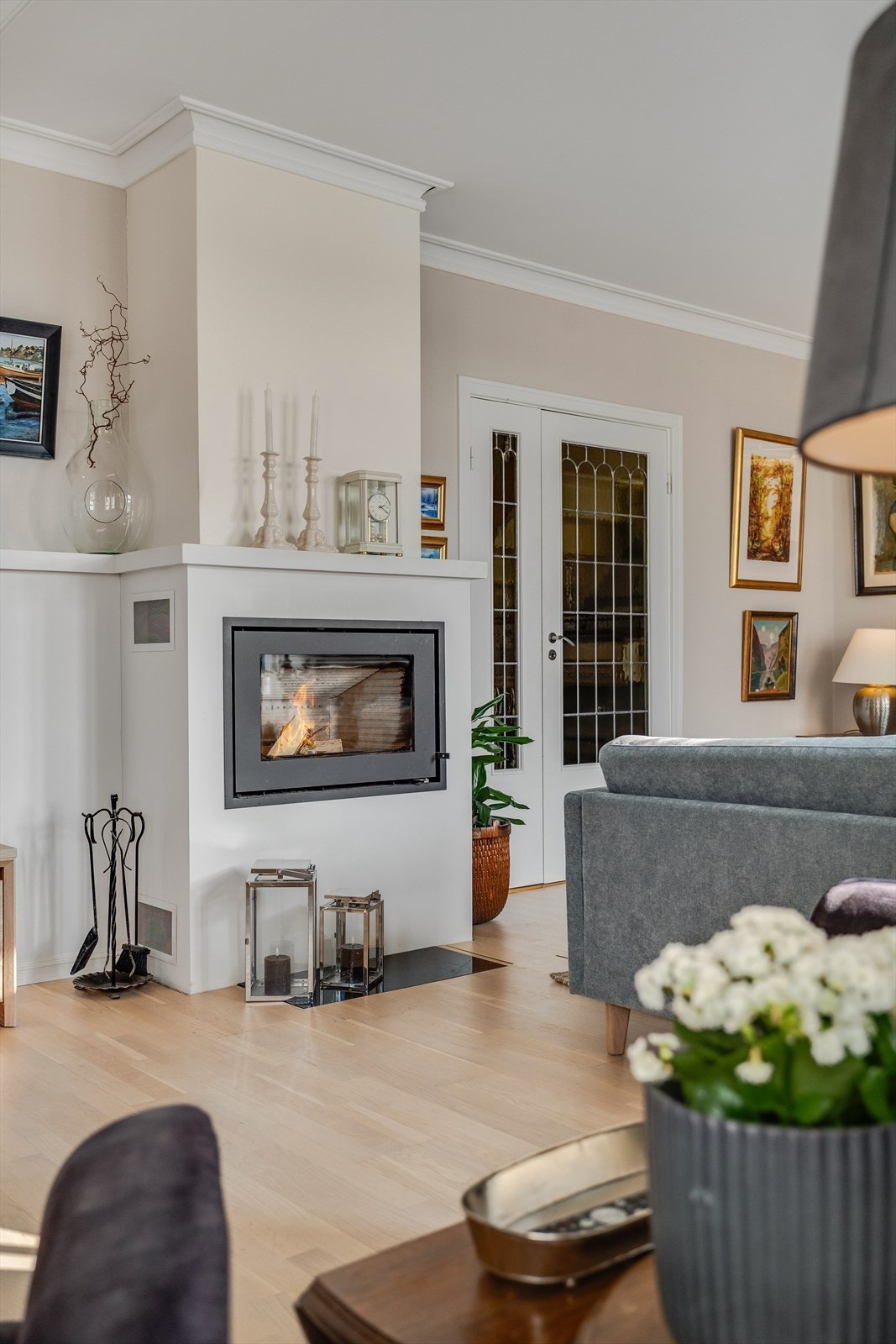 Flott ildsted som både varmer og skaper en hyggelig atmosfære. Galleribilde