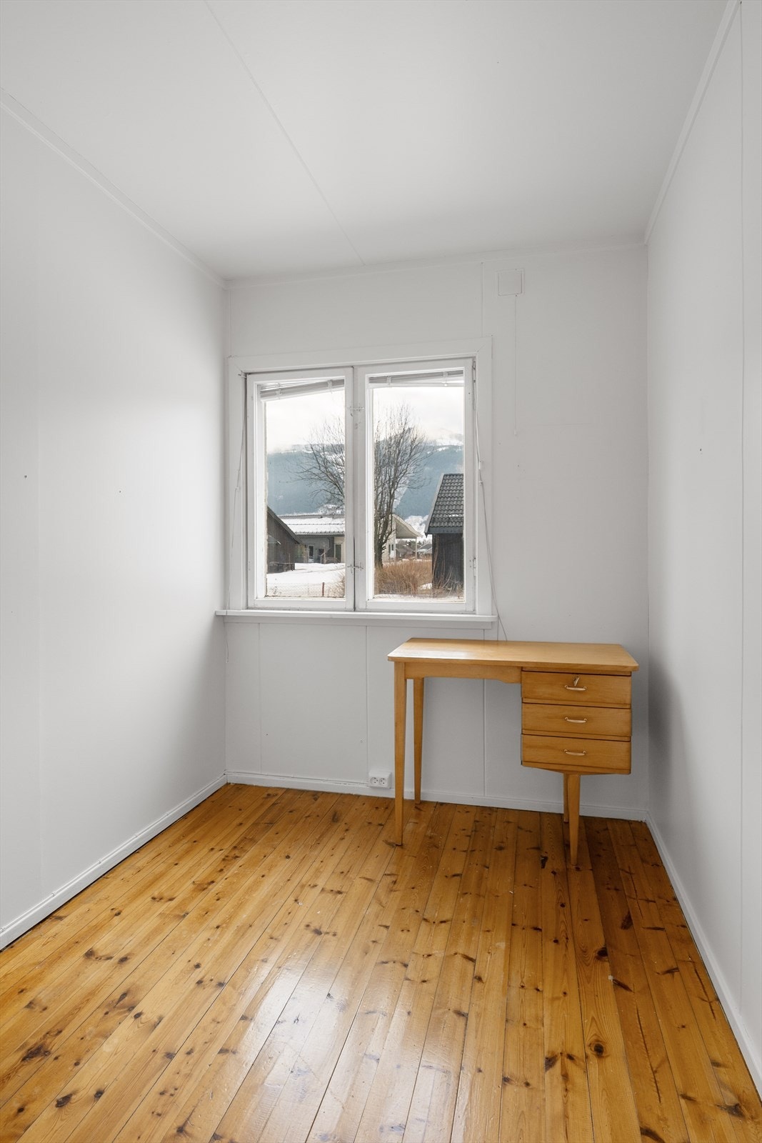 Lyse, nøytrale overflater gjør rommene enkle å møblere. Galleribilde