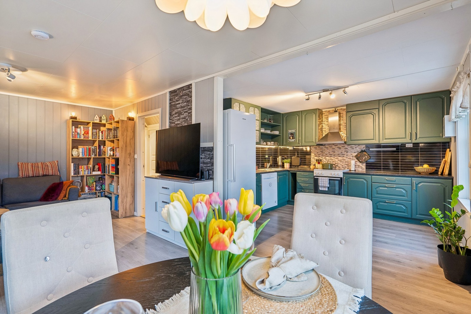 Åpen stue og kjøkkenløsning Galleribilde