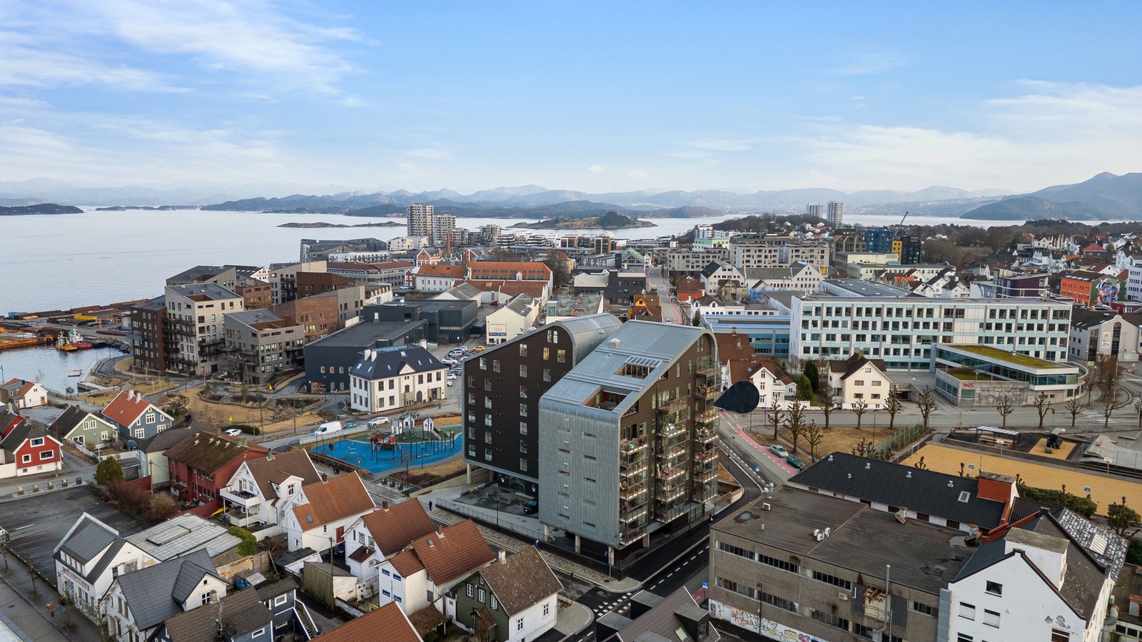 Sentral beliggenhet med gangavstand til Stavanger sentrum, Pedersgata og flotte turområder. Galleribilde