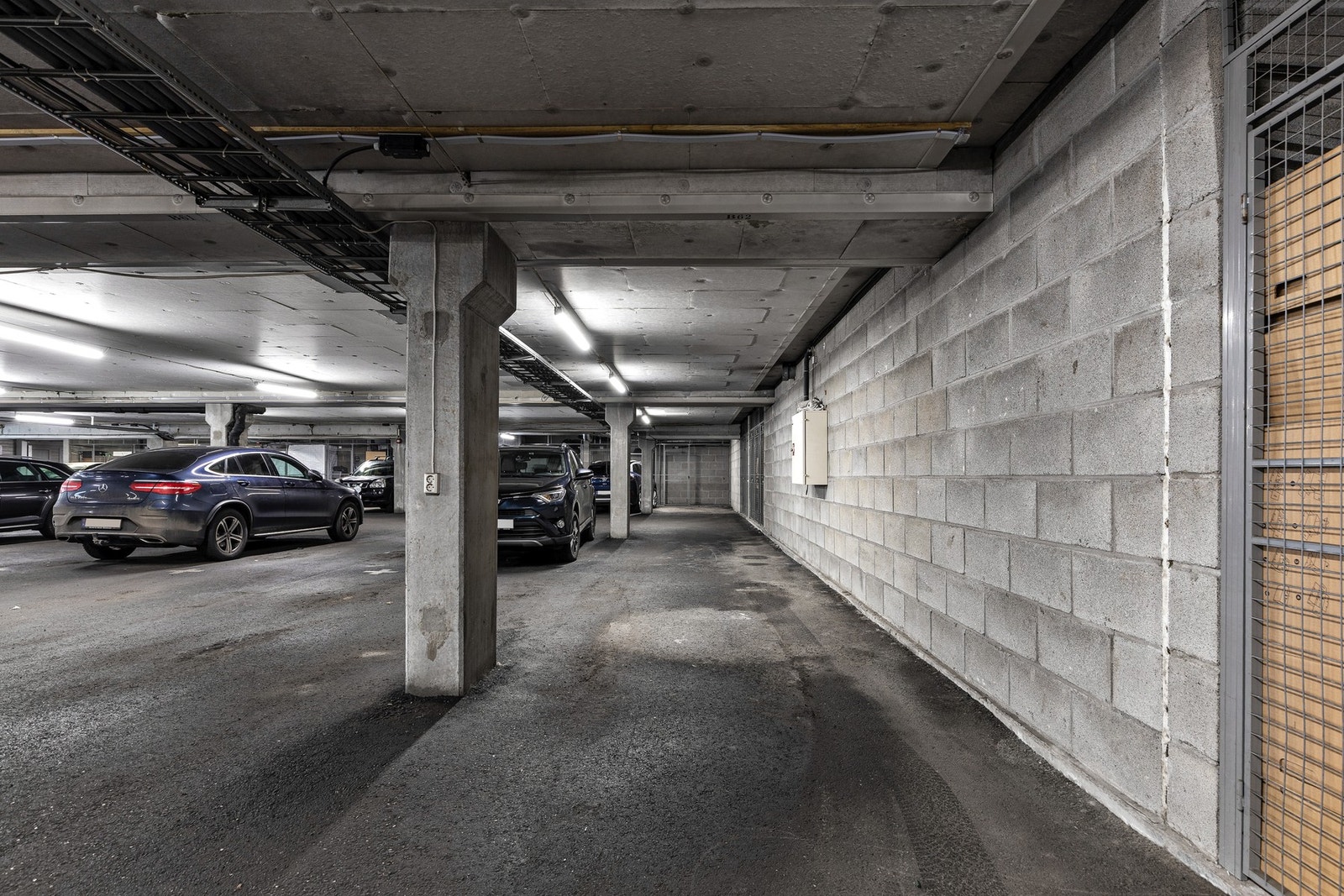 Det medfølger én p-plass i felles garasjekjeller med heisadkomst Galleribilde