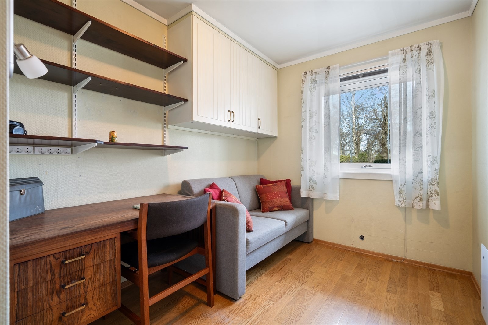 Det siste og de minste av leilighetens 3 soverom passer perfekt som gjesterom, kontor eller barnerom - Alt etter behov Galleribilde