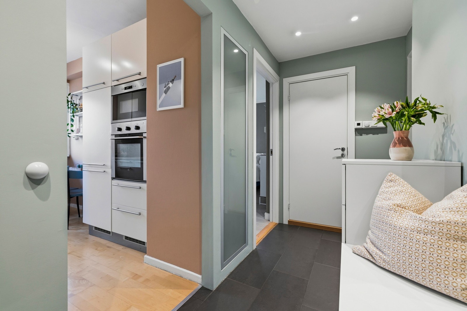 - Leiligheten disponerer to boder - Galleribilde