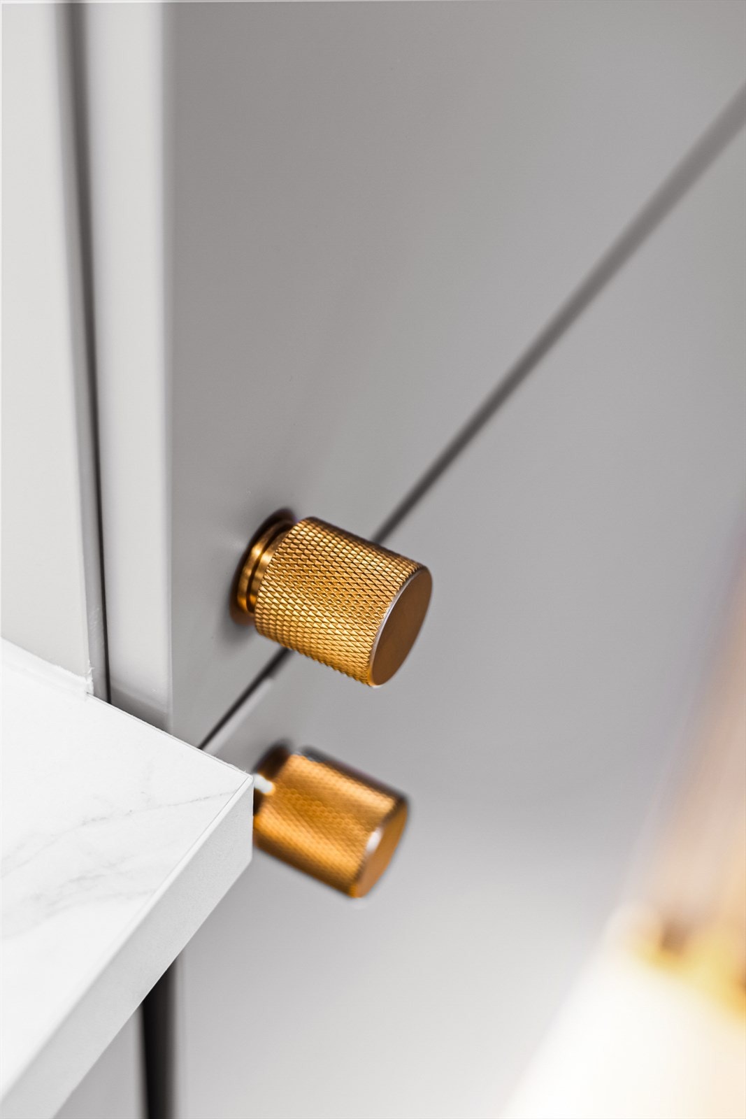 De gjennomtenkte detaljene understreker den gjennomførte stilen i leiligheten. Galleribilde