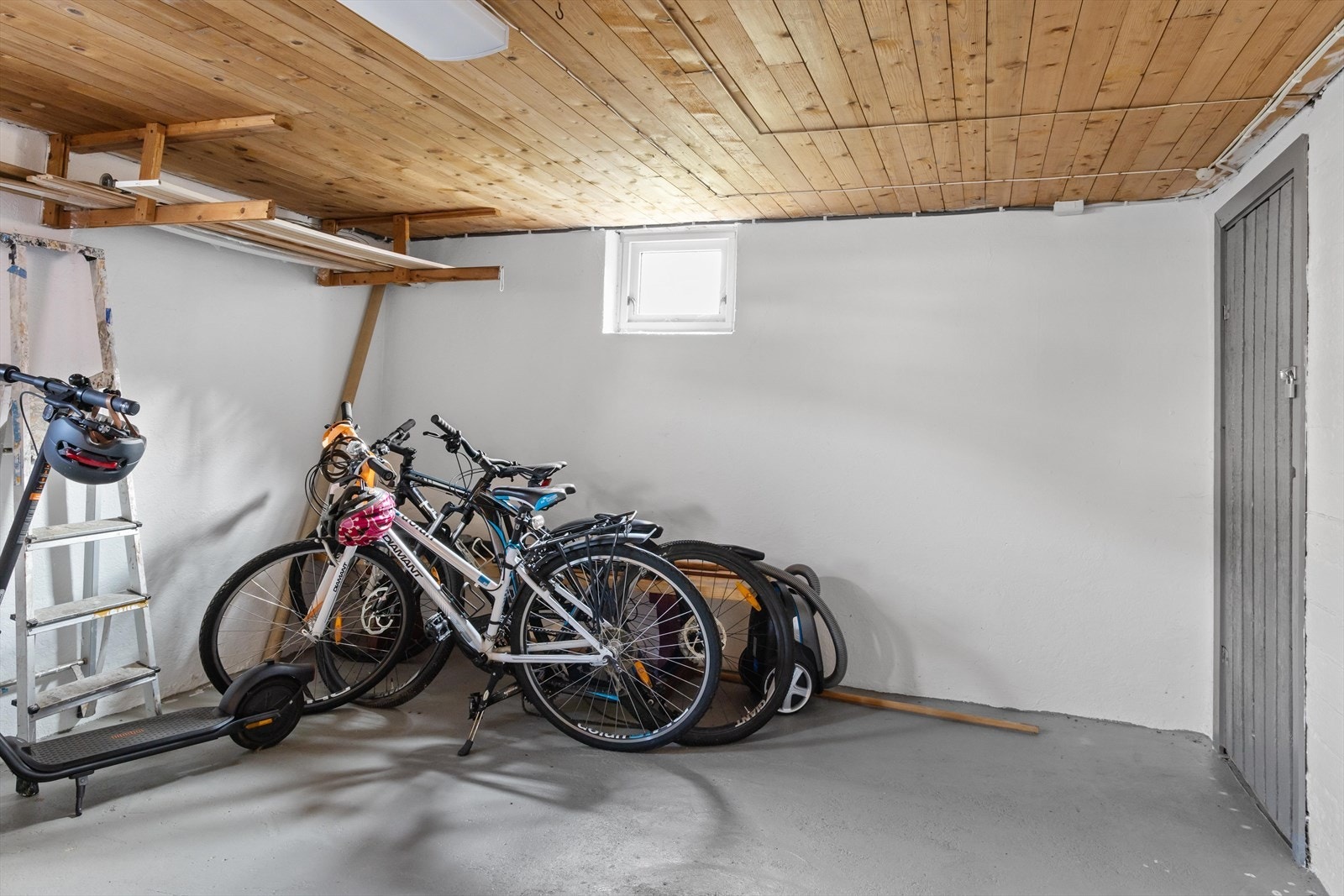 Fellesarealer i byggets kjeller! Galleribilde