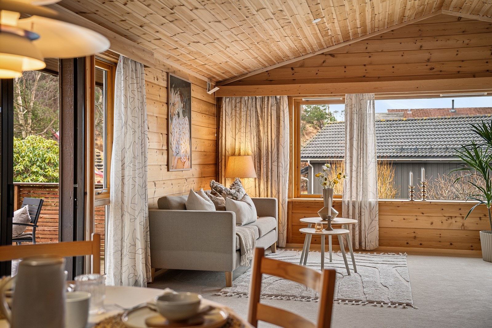 Utgang til solrik terrasse Galleribilde