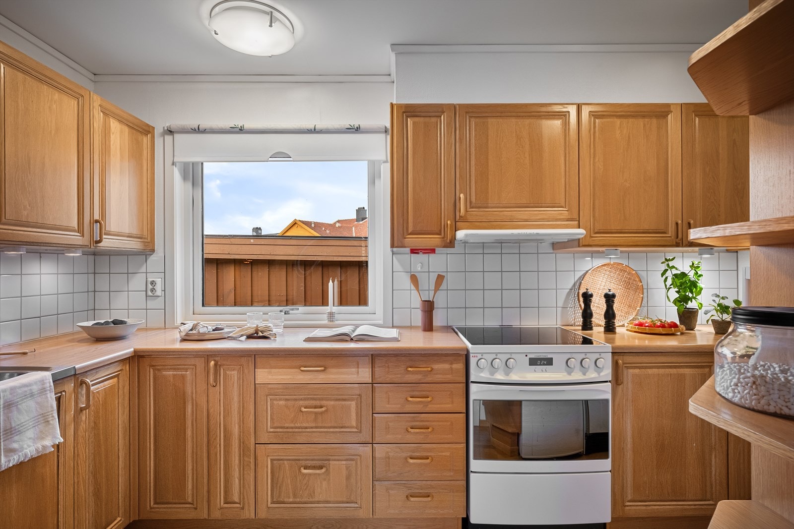 Kjøkken i eik Galleribilde