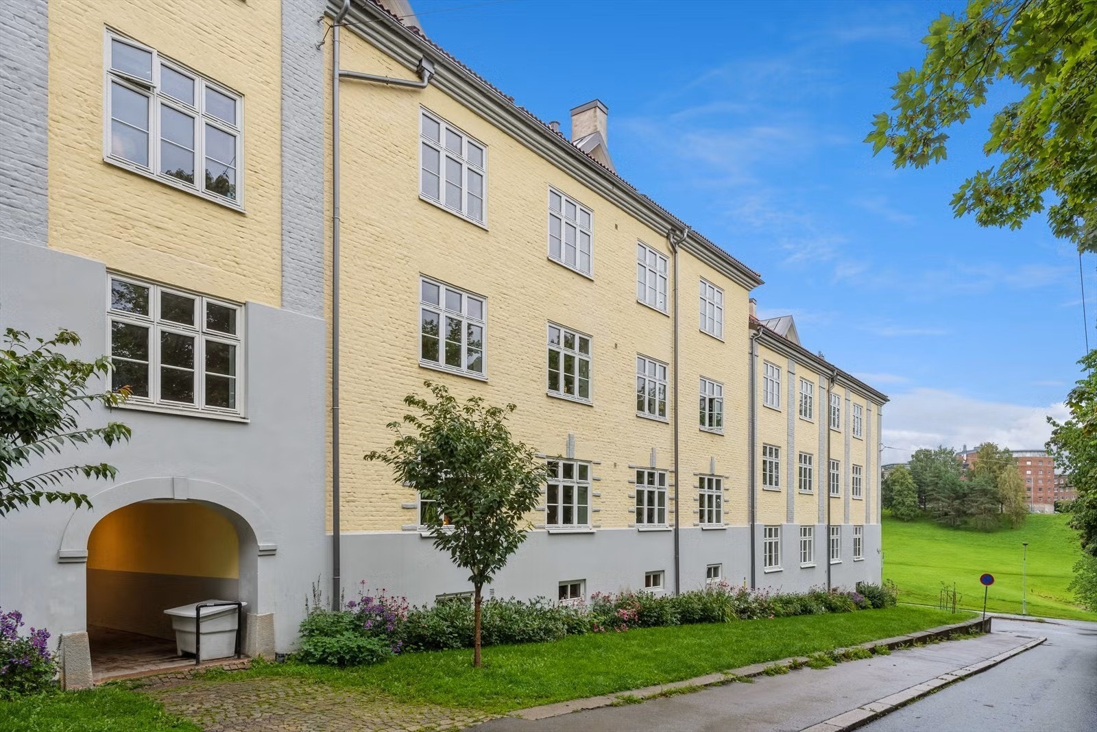 Tilbaketrukkede omgivelser med både Torshovdalen og Torshovparken rett utenfor døren. Galleribilde