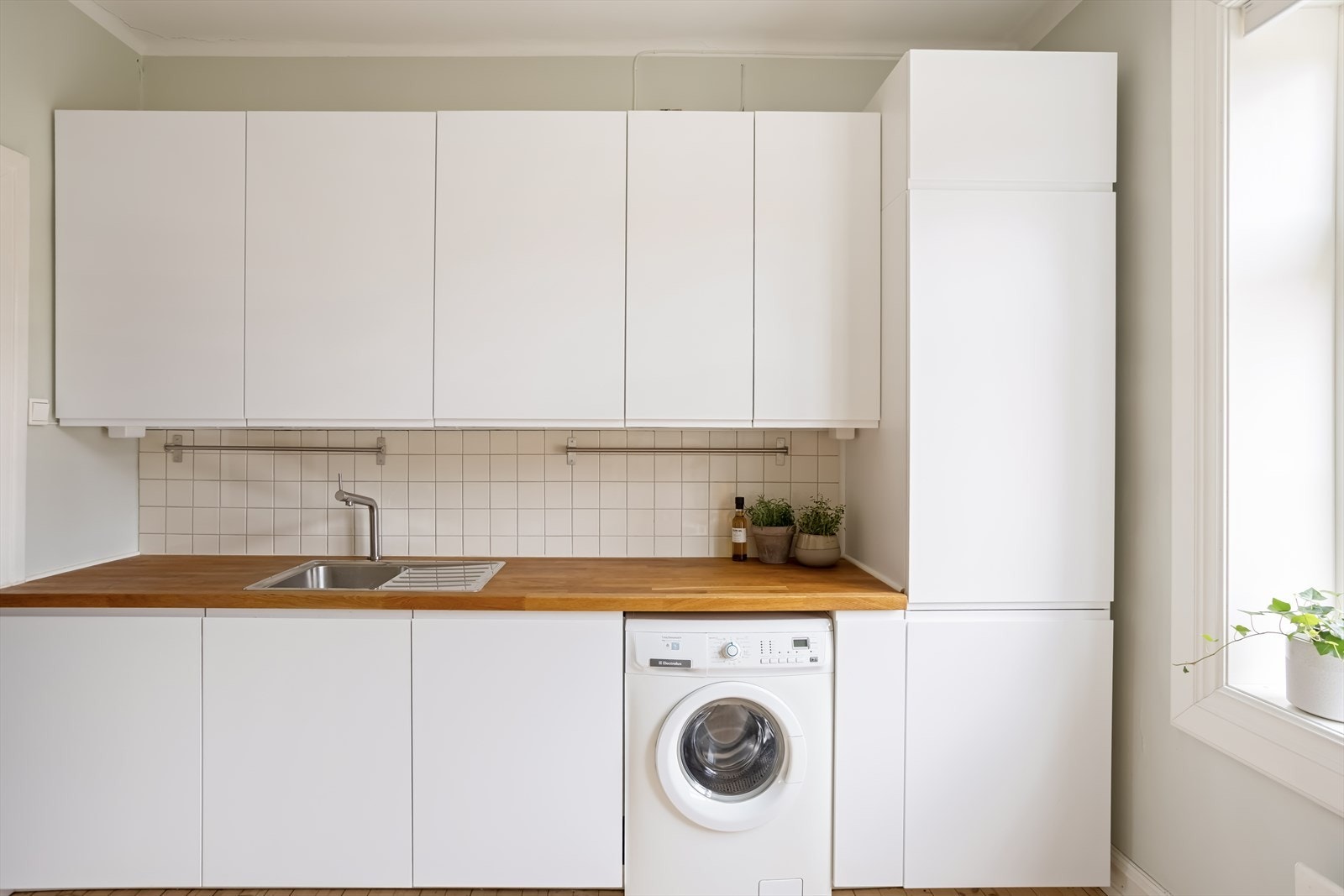 Vaskemaskin medfølger. Galleribilde