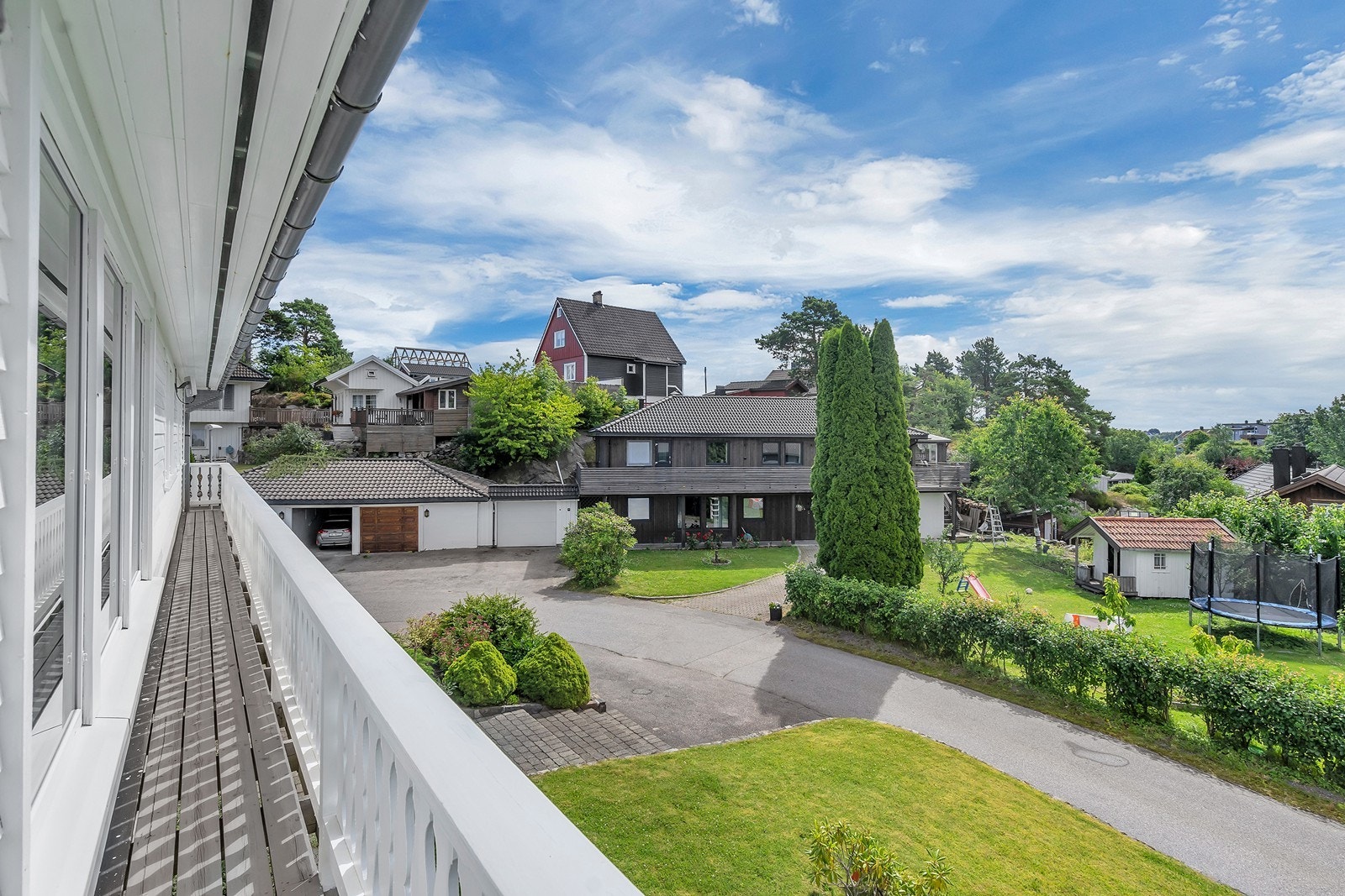 Veranda rundt hjørnet som fungerer perfekt til tørking av tøy og vindusvask Galleribilde