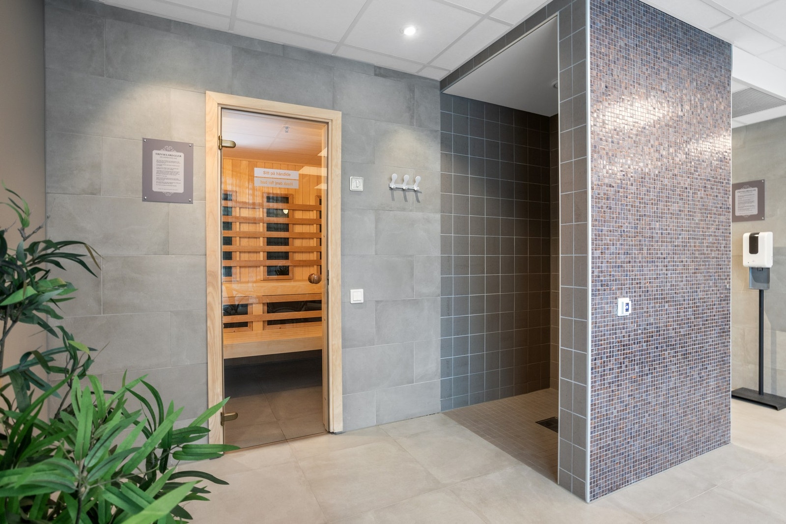 To badstuer Galleribilde