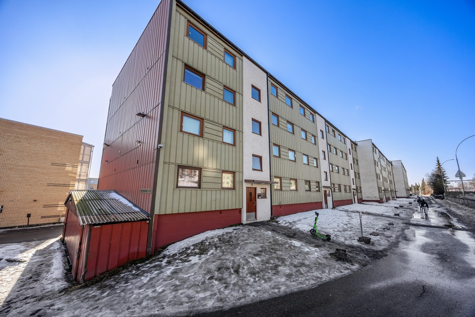 Sameiet har tilgang til felles vaskeri, boder og hobbyrom. Galleribilde