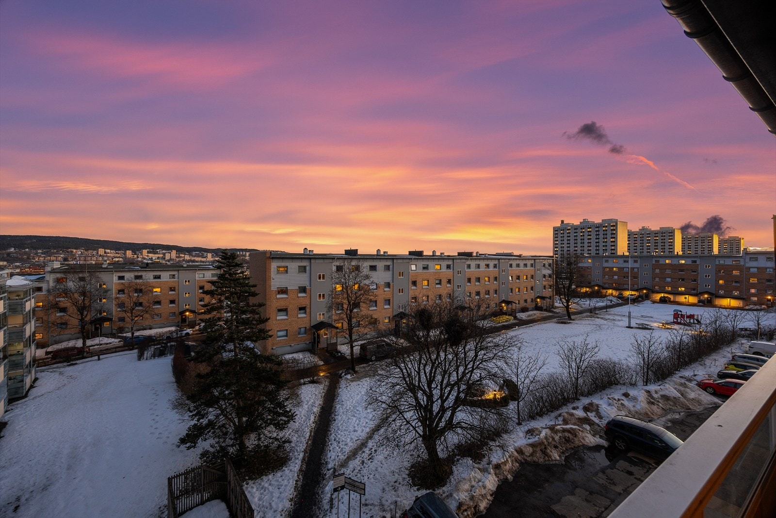 Kollektivtilbudet er meget godt, med Veitvet T-banestasjon kun 4 minutters gange unna. Galleribilde
