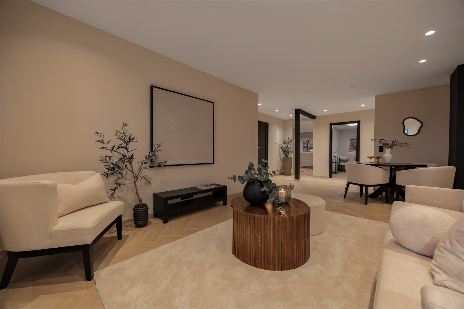 Rommet er enkelt å møblere etter eget ønske og behov. Galleribilde