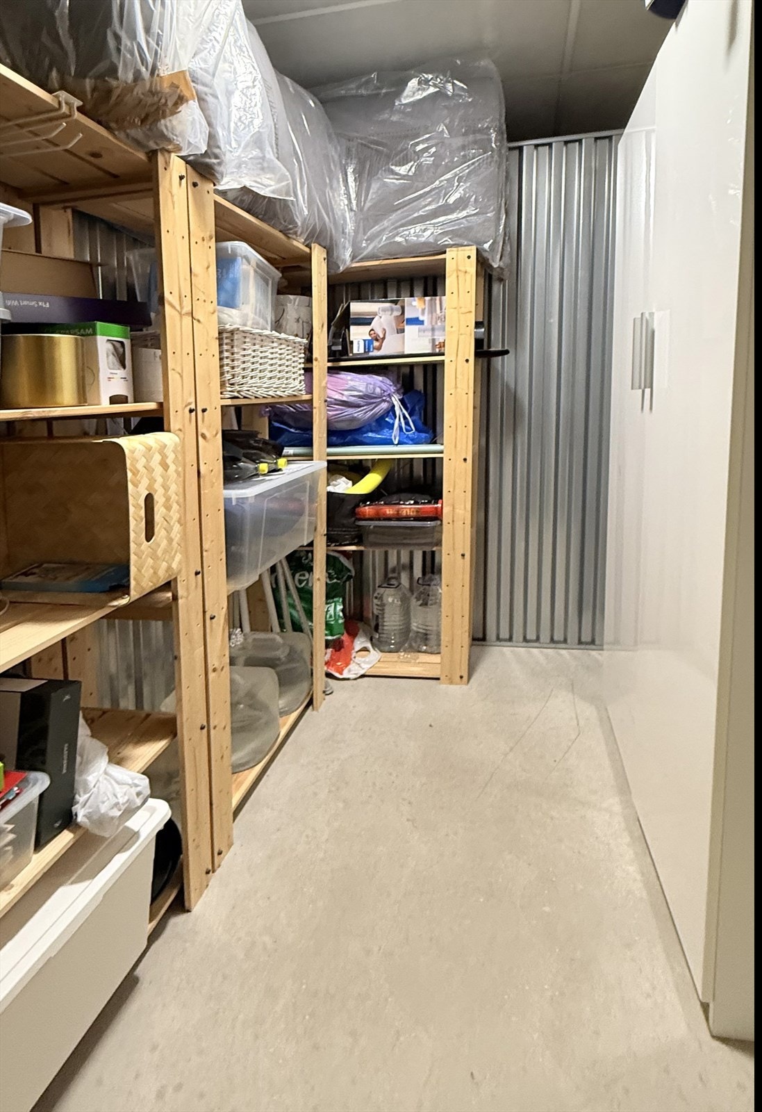 Kjellerboden er på 3,5 kvm (bod nr. 2) Galleribilde