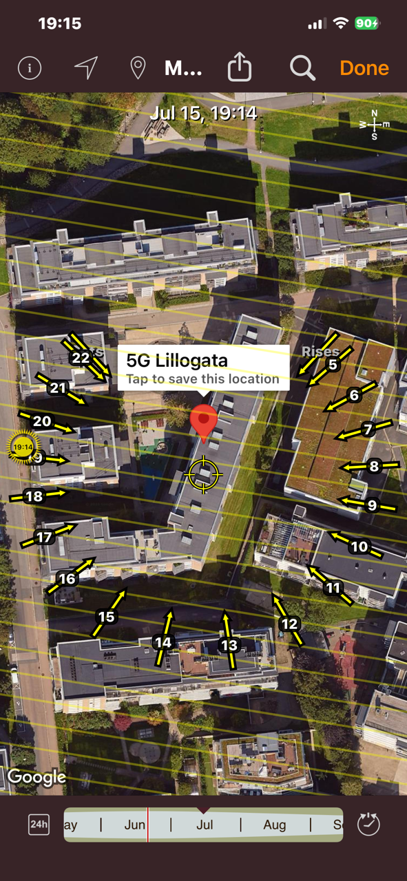 Solkart fra 15. juli. Solen kommer inn i soverommene om morgenen, og på ettermiddagen lyser den opp stuen, spisestuen og balkongen. Galleribilde