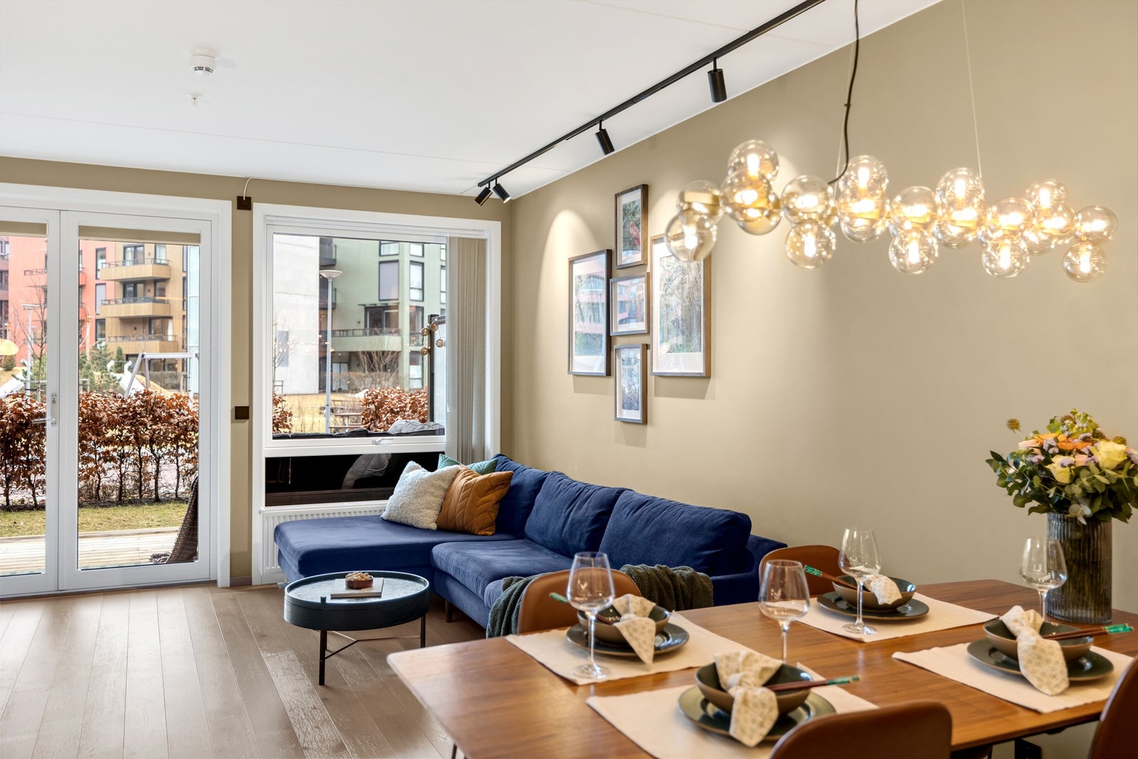 Det er god plass til spisebord i tilknytning til kjøkkenet. Galleribilde