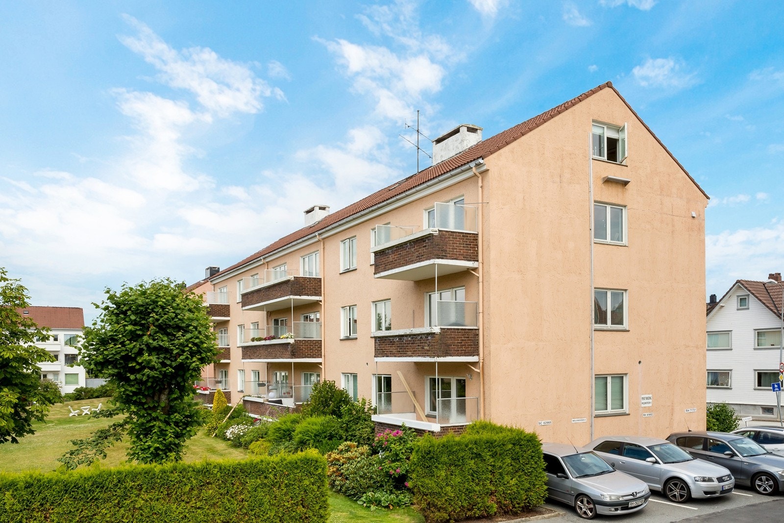 En lys og praktisk toppleilighet med attraktiv beliggenhet. Galleribilde