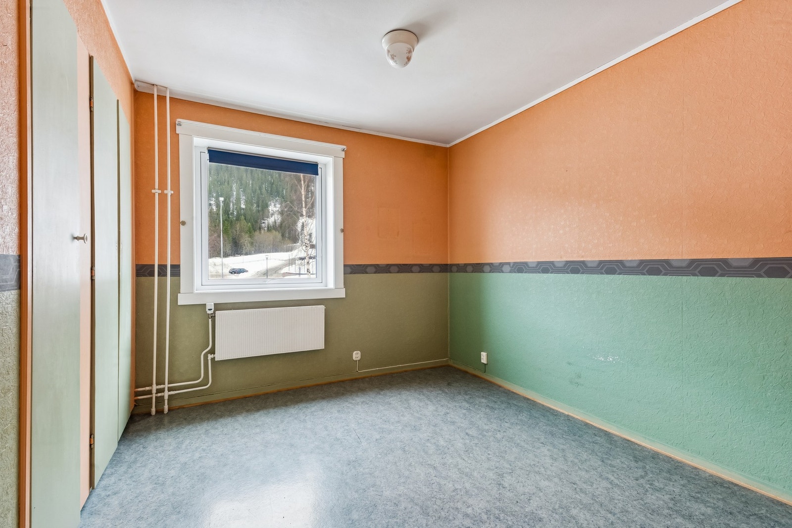 Leiligheten har 2 soverom. Dette er soverom nr. 1 Galleribilde