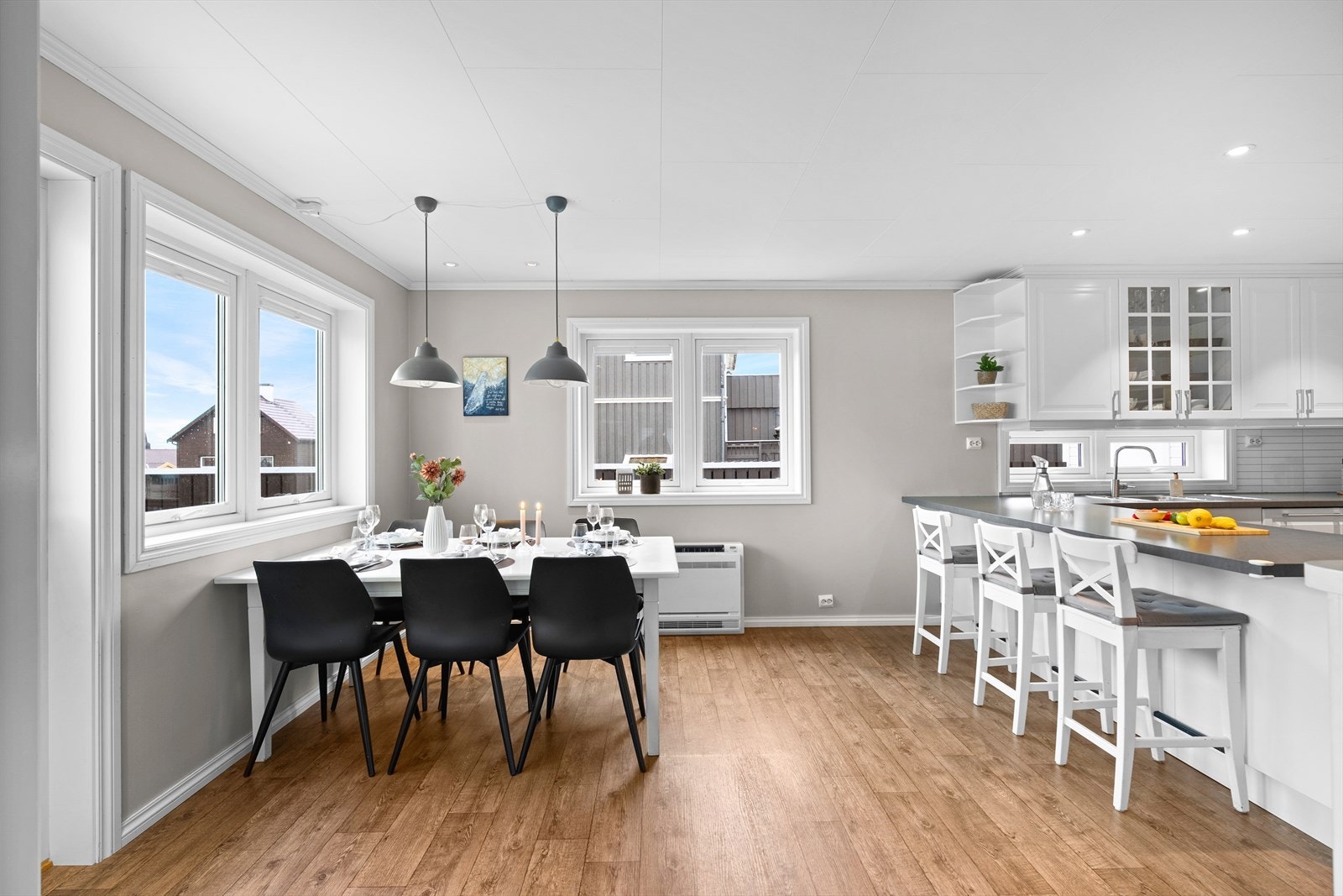 Praktisk barløsning på kjøkken Galleribilde