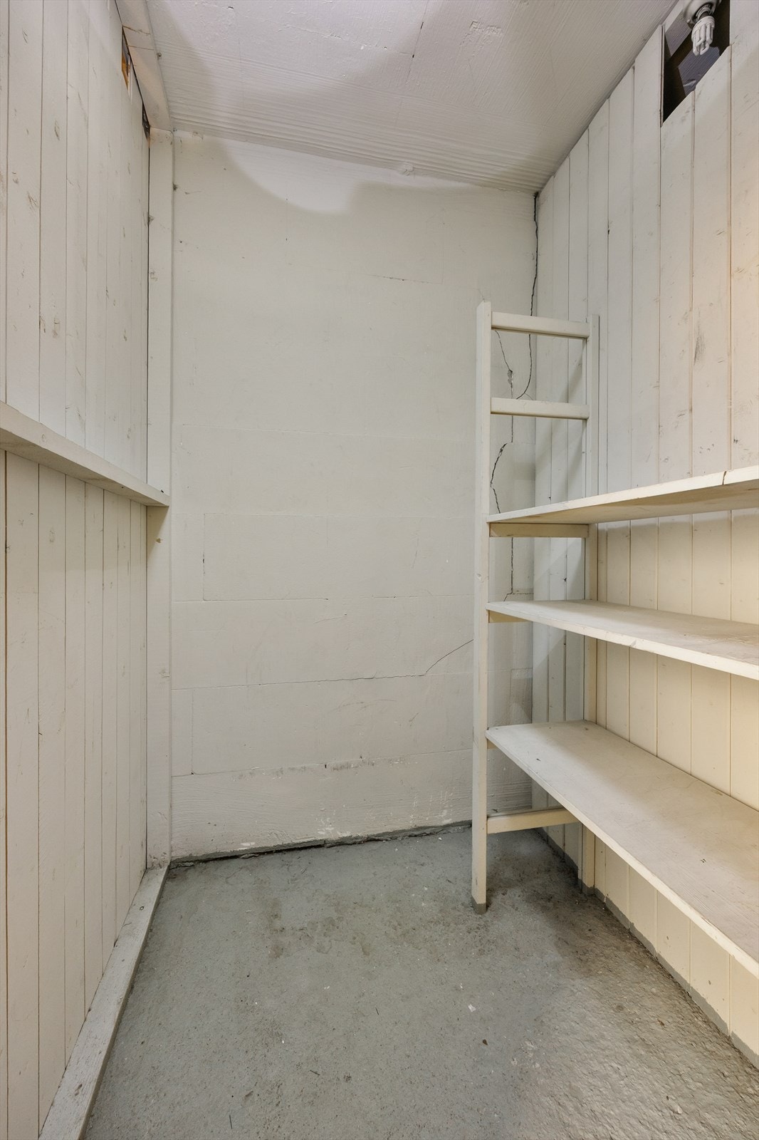 Leiligheten disponerer to boder, hvorav en kjellerbod på 2 m². Galleribilde