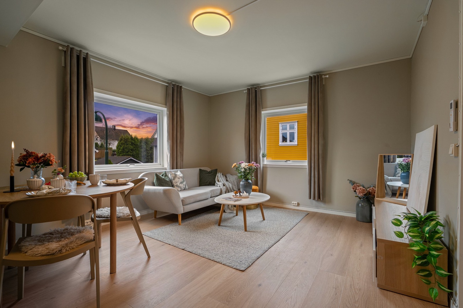 Michael R. Myhre presenterer Tanke Svilands gate 77! | Fotograf: Arve Gravdal Galleribilde