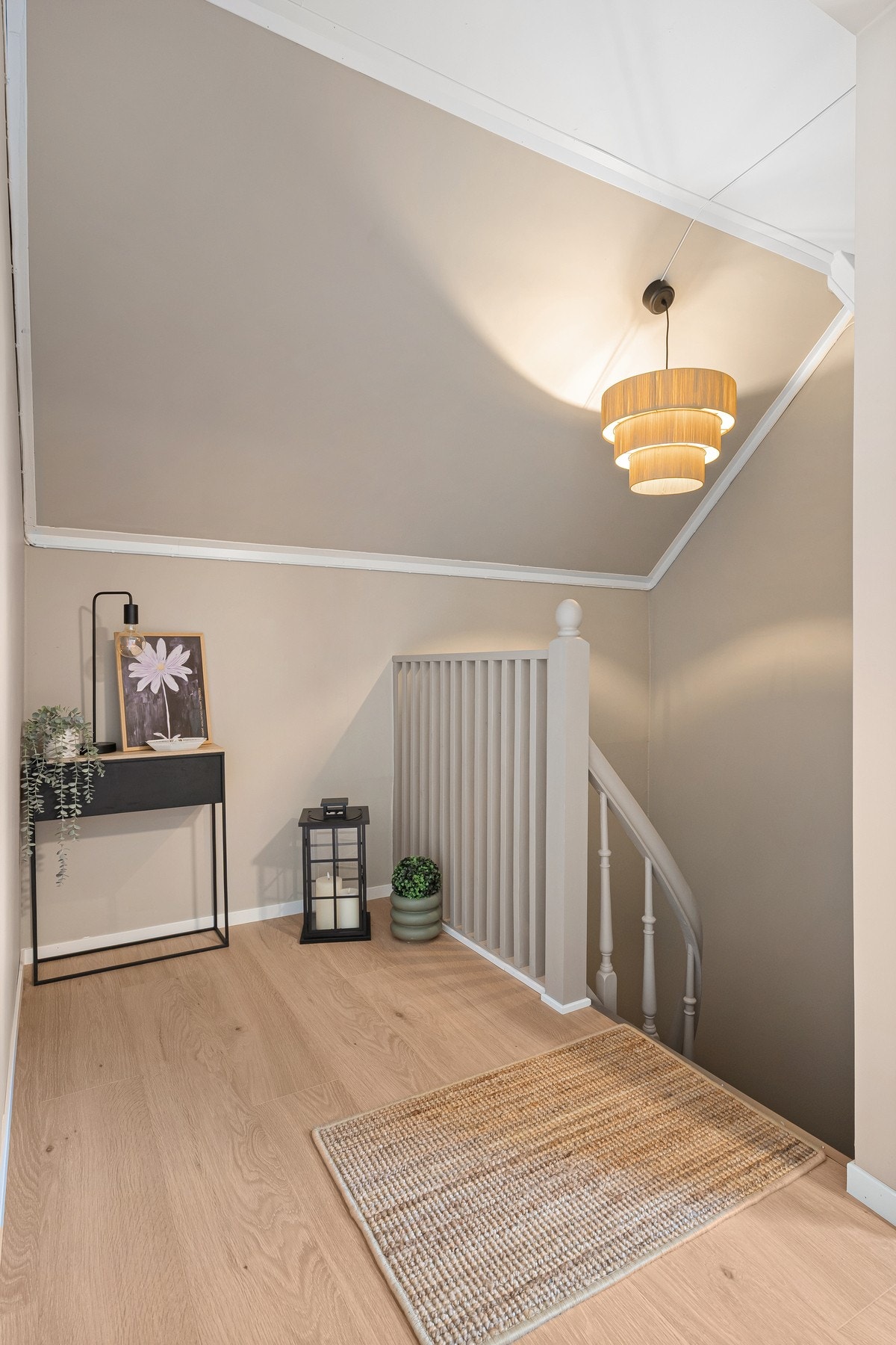 Lys og innbydende gang. Galleribilde