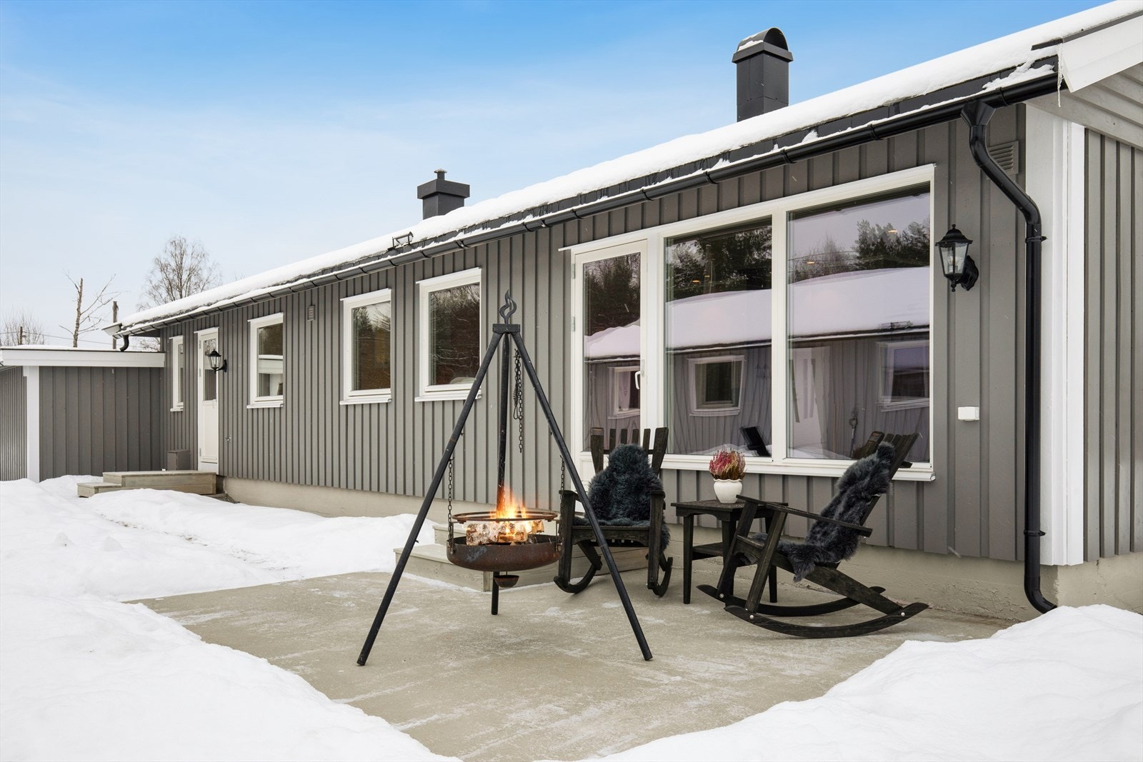 Fra stuen er det utgang til en hyggelig vestvendt platting. Galleribilde